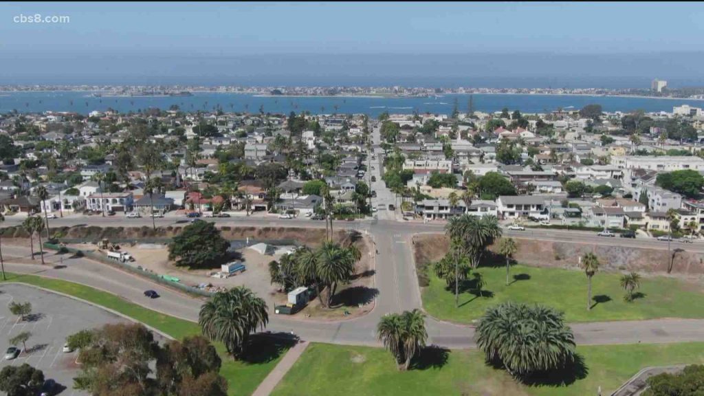 How expensive is it to live in Encinitas?